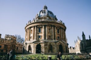 Scholarships Announced for Pakistani Students to get studied at Oxford University